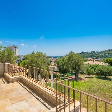 Super Cannes Villa